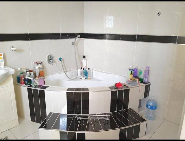 4 BEDROOM HOUSE FOR SALE IN SHALLCROSS